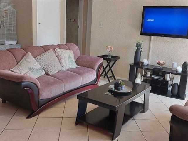Townhouse for sale in Ekurhuleni, Gauteng
