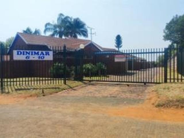 Townhouse for sale in Birchleigh North, Ekurhuleni