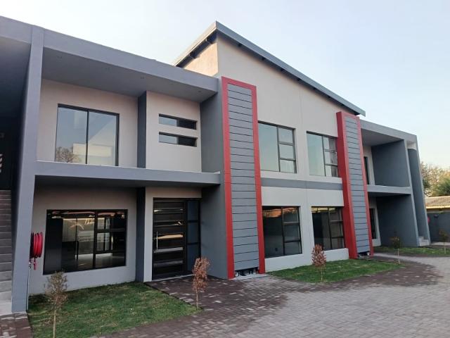 Townhouse for sale in Tlhabane, North West