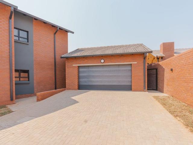 Townhouse for sale in Kungwini, Gauteng