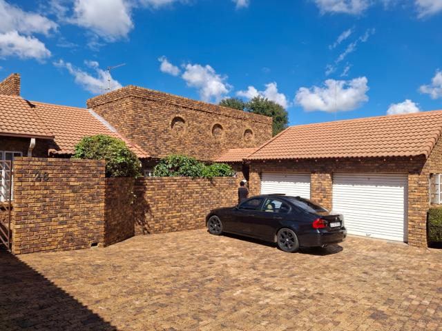 Townhouse for sale in Ekurhuleni, Gauteng