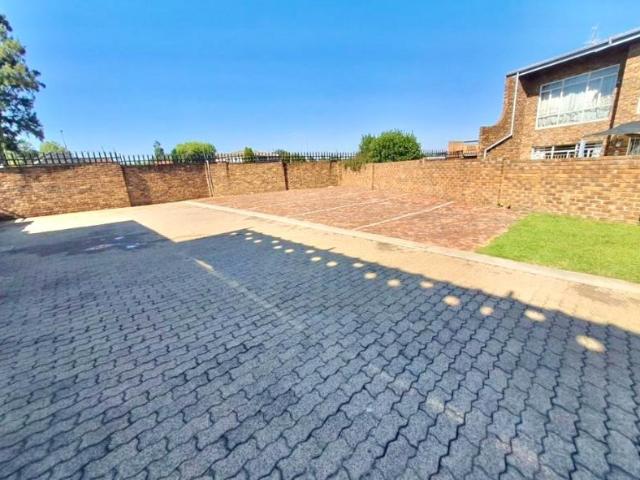 Townhouse for sale in Ekurhuleni, Gauteng
