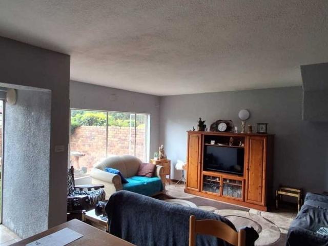 Townhouse for sale in Brackenhurst, Ekurhuleni