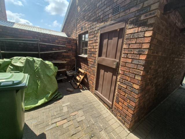 Townhouse for sale in Brackenhurst, Ekurhuleni