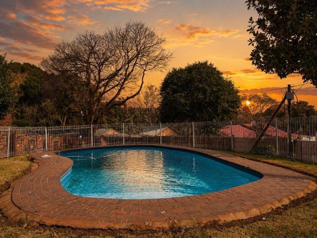 Townhouse for sale in Vosloorus, Gauteng