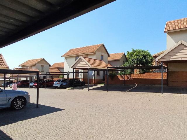 Townhouse for sale in Olievenhoutbos, Gauteng