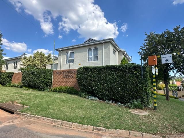 Townhouse for sale in Waterkloof, Gauteng