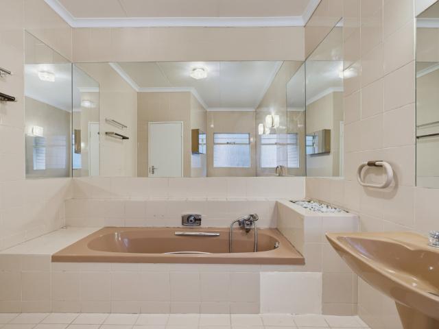 Townhouse for sale in Vosloorus, Gauteng