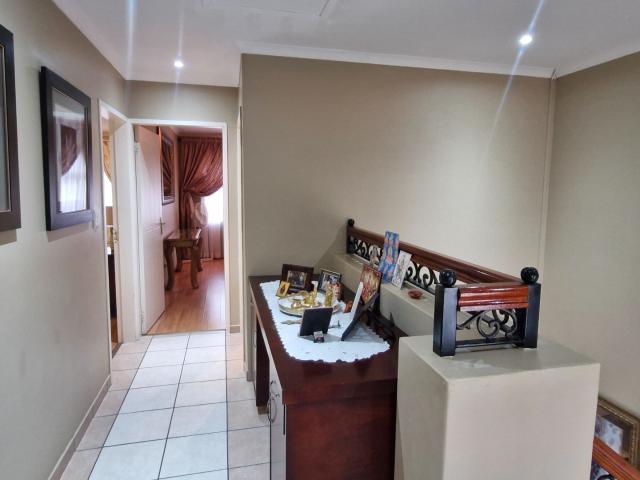 Townhouse for sale in Vosloorus, Gauteng