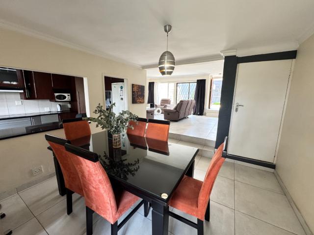 Townhouse for sale in Vosloorus, Gauteng