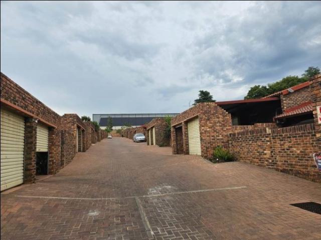 Townhouse for sale in Alexandra, Gauteng