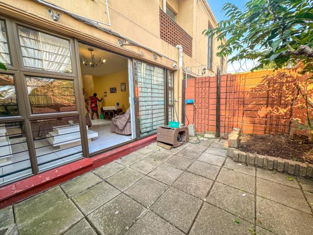 Townhouse for sale in Seaview, Kwazulu-natal