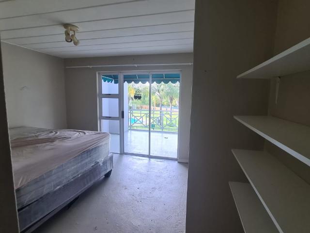 Townhouse for sale in Hartbeespoort Dam Nature Reserve, North West