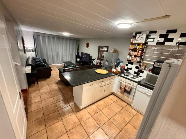 Townhouse for sale in Hartbeespoort Dam Nature Reserve, North West