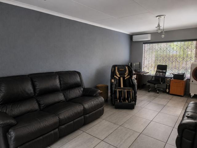 Townhouse for sale in Tlhabane, North West