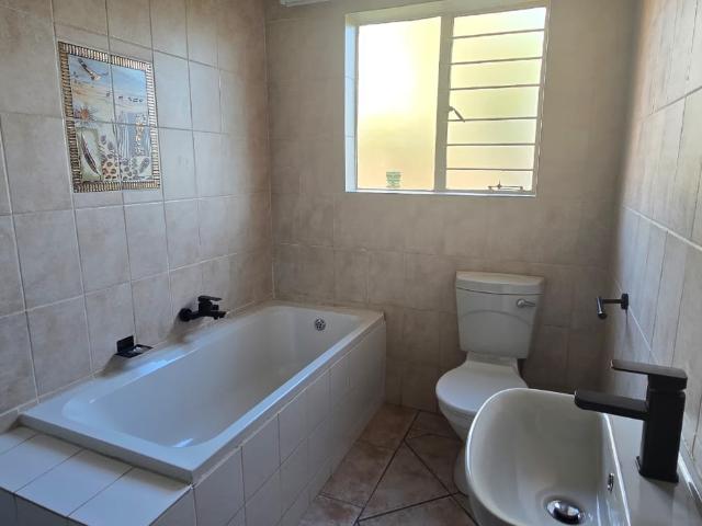 Townhouse for sale in Tlhabane, North West
