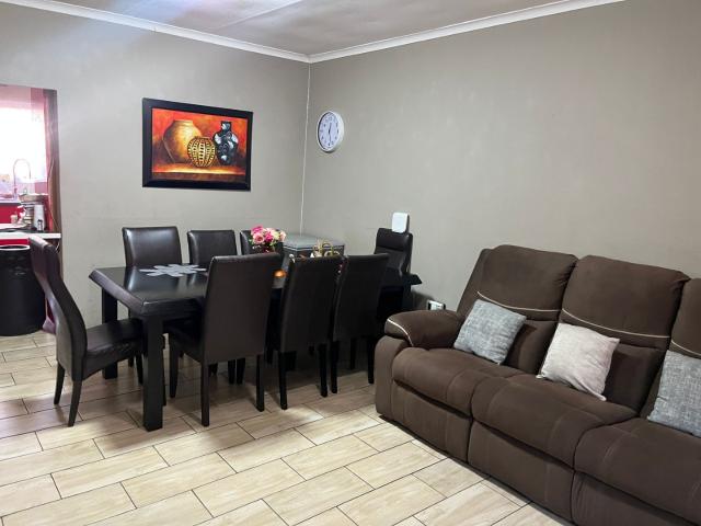 Townhouse for sale in Ekurhuleni, Gauteng