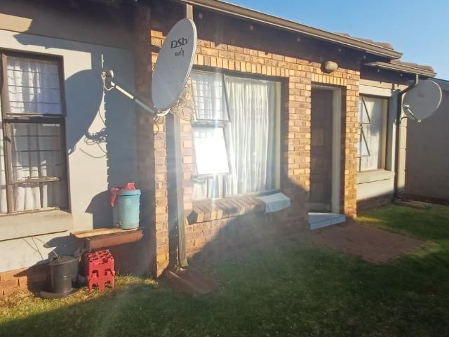 Townhouse for sale in Ekurhuleni, Gauteng