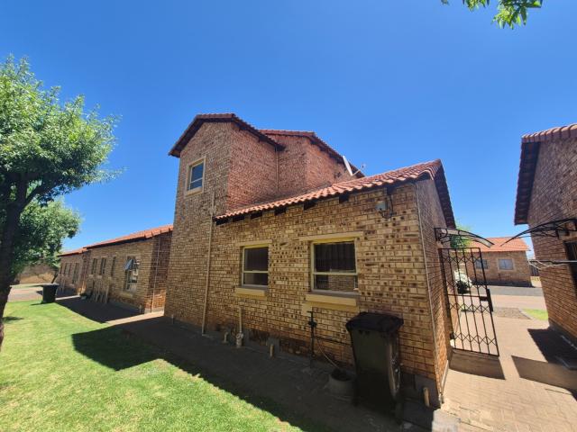 Townhouse for sale in Ekurhuleni, Gauteng