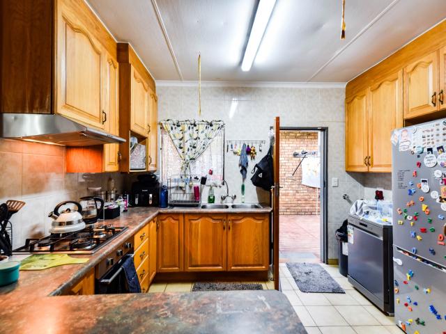 Townhouse for sale in Waterkloof, Gauteng