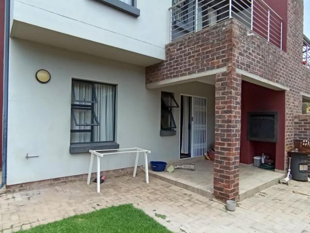 Townhouse for sale in Waterkloof, Gauteng