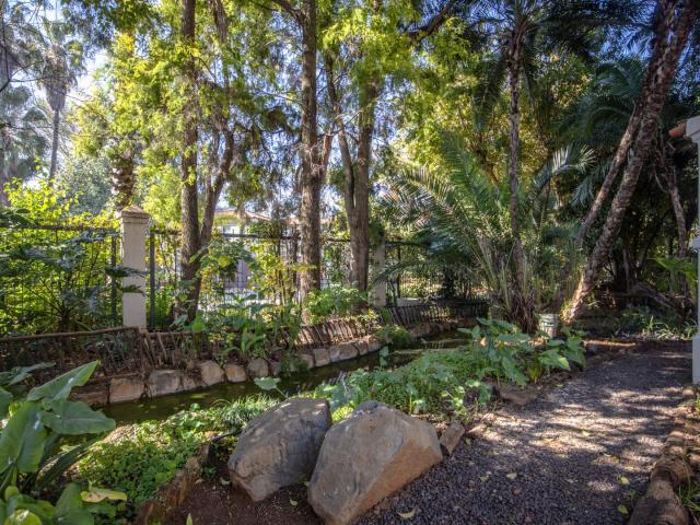Townhouse for sale in Hartbeespoort Dam Nature Reserve, North West