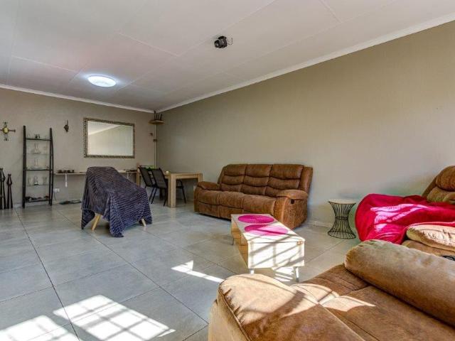 Townhouse for sale in Ekurhuleni, Gauteng
