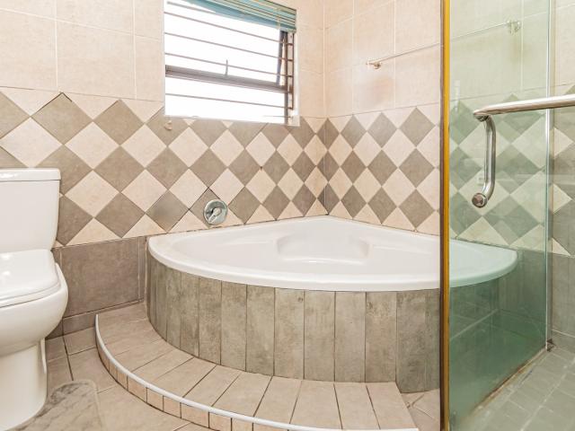 Townhouse for sale in Ekurhuleni, Gauteng
