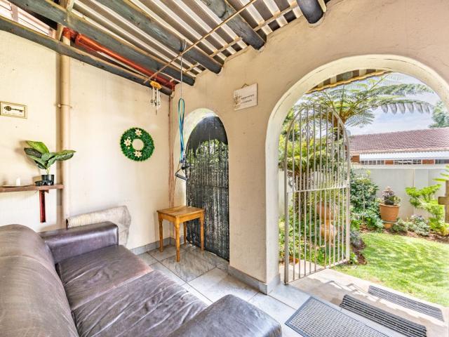 Townhouse for sale in Waterkloof, Gauteng