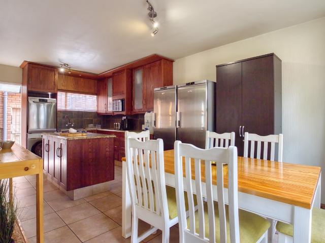 Townhouse for sale in Waterkloof, Gauteng