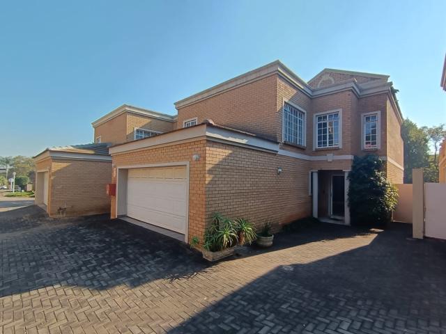 Townhouse for sale in Waterkloof, Gauteng