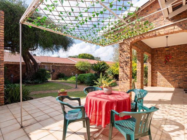 Townhouse for sale in Ekurhuleni, Gauteng