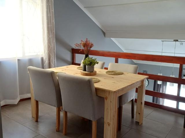 Townhouse for sale in Queensburgh, Kwazulu-natal