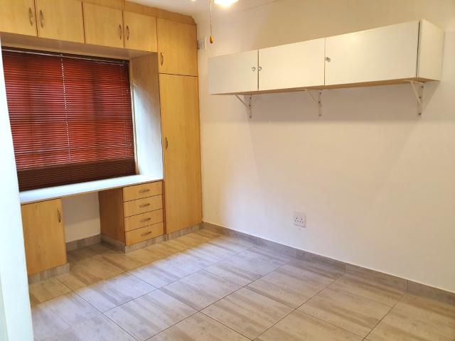 Townhouse for sale in Queensburgh, Kwazulu-natal