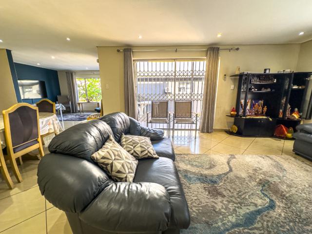 Townhouse for sale in Seaview, Kwazulu-natal