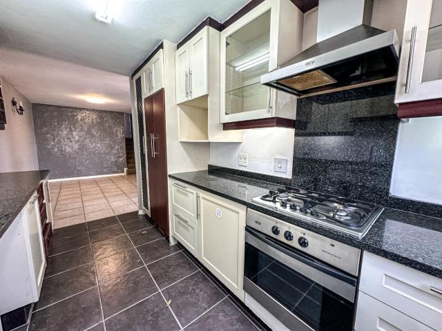 Townhouse for sale in Seaview, Kwazulu-natal