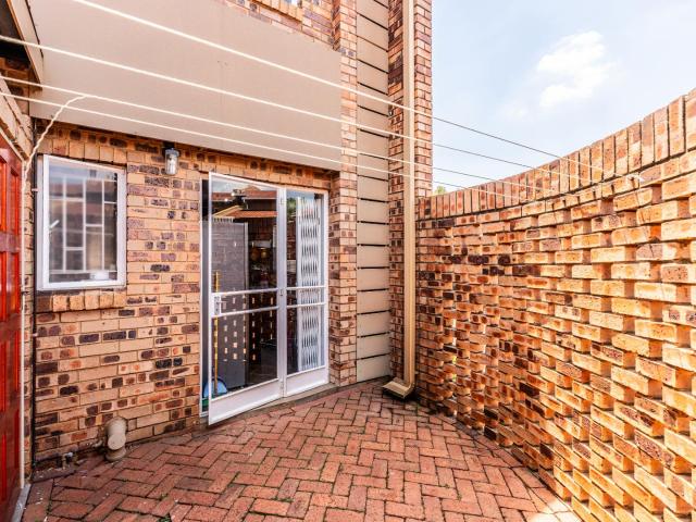 Townhouse for sale in Faerie Glen, Gauteng