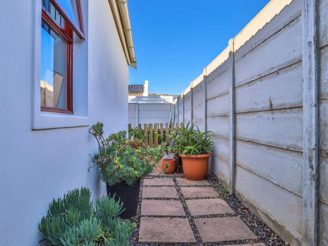 Townhouse for sale in Noordhoek, Western Cape