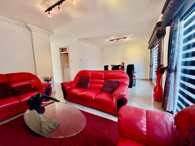 Townhouse for sale in Vosloorus, Gauteng