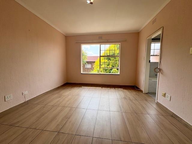 Townhouse for sale in Vosloorus, Gauteng