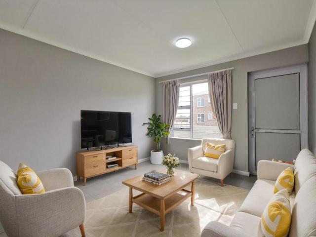 Townhouse for sale in Port Elizabeth, Eastern Cape