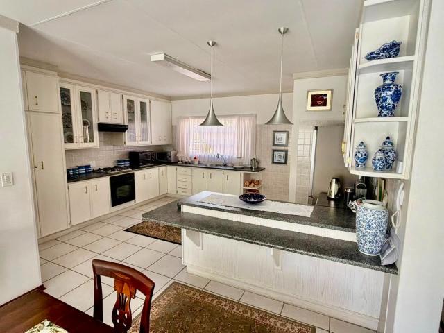 Townhouse for sale in Dr Kenneth Kaunda, North West
