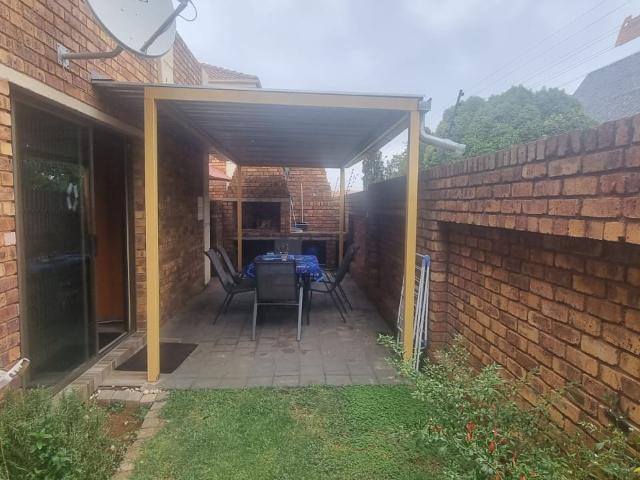 Townhouse for sale in Ekurhuleni, Gauteng