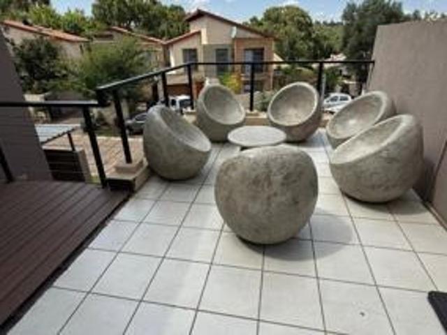 Townhouse for sale in Douglasdale, Randburg