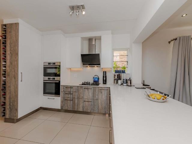 Townhouse for sale in Douglasdale, Randburg