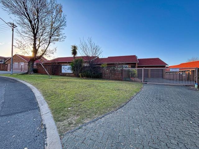 Townhouse for sale in Ekurhuleni, Gauteng