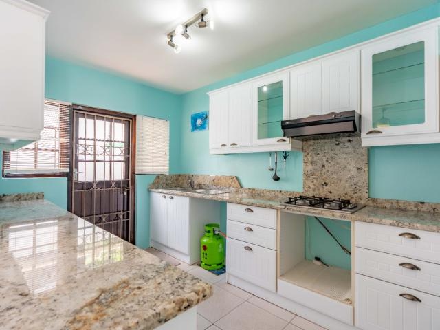 Townhouse for sale in Durban North, Kwazulu-natal