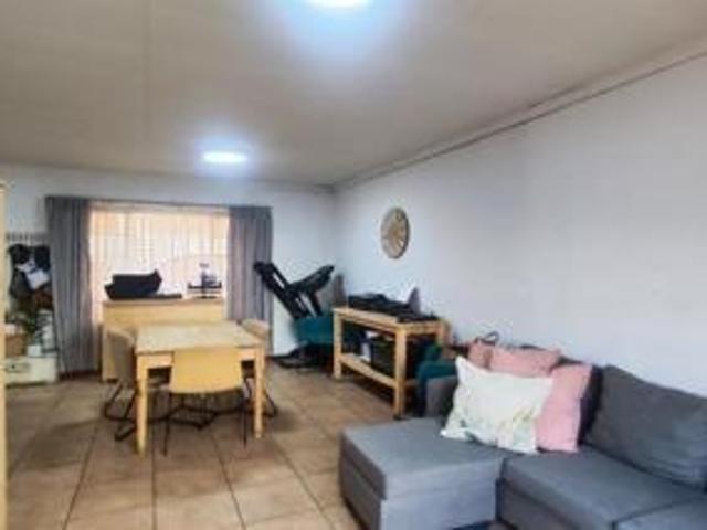 Townhouse for sale in Ekurhuleni, Gauteng