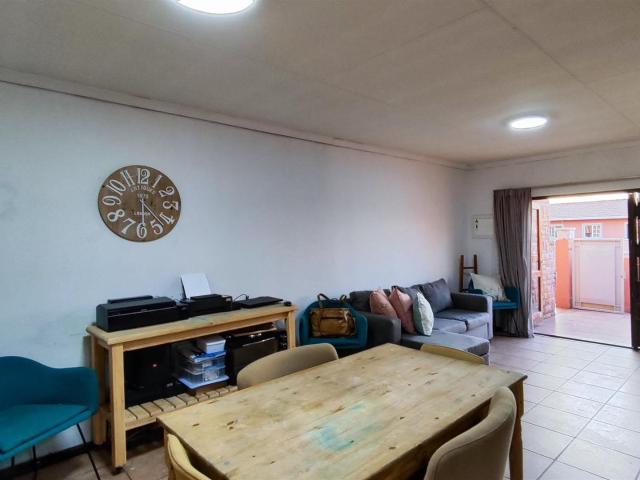 Townhouse for sale in Glenmarais, Ekurhuleni