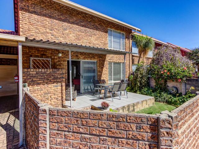 Townhouse for sale in Ekurhuleni, Gauteng